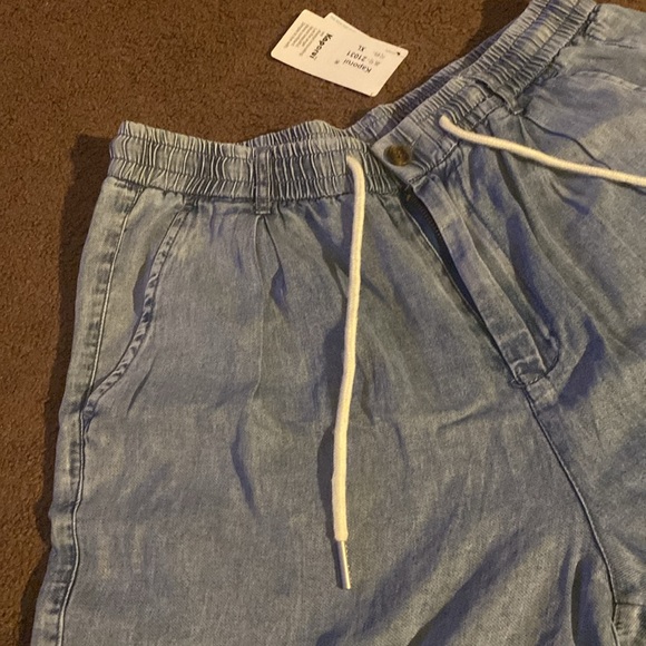 NWT- light Pants - Picture 9 of 11